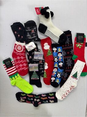 Eros Holiday Crew Socks - Red/White Christmas Tree & Snowman Designs 14 Pairs